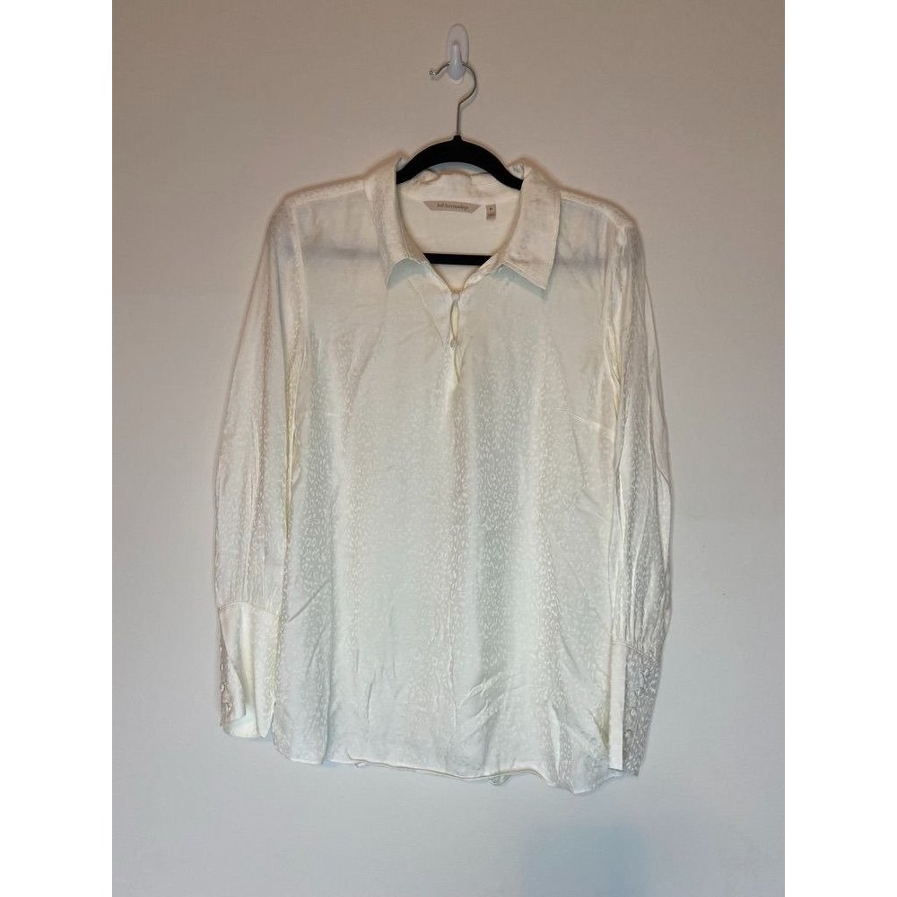 Soft Surroundings medium ivory animal print peasant flowy‎ long sleeve blouse